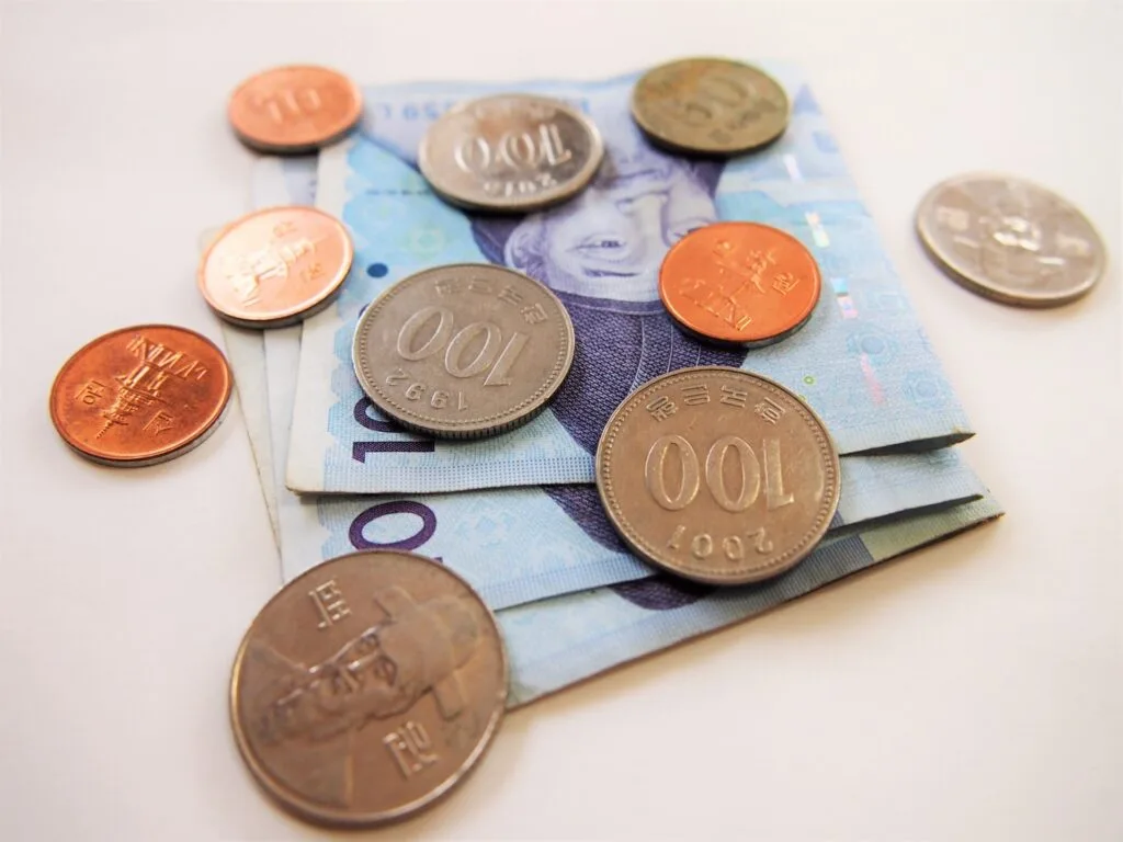 韓国旅行の現金事情完全ガイド：現地で困らない支払い方法の最新情報